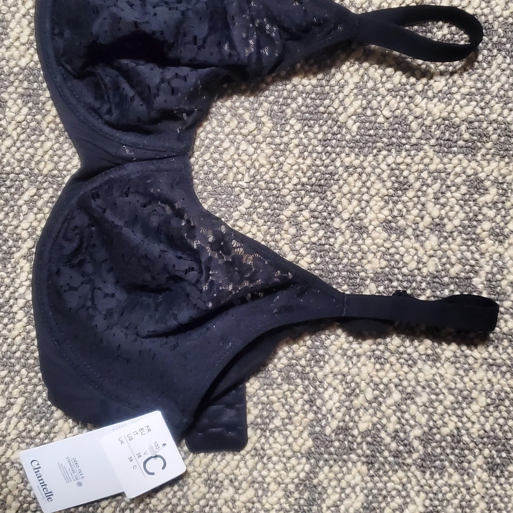 Chantelle Women's Nora Molded Bra